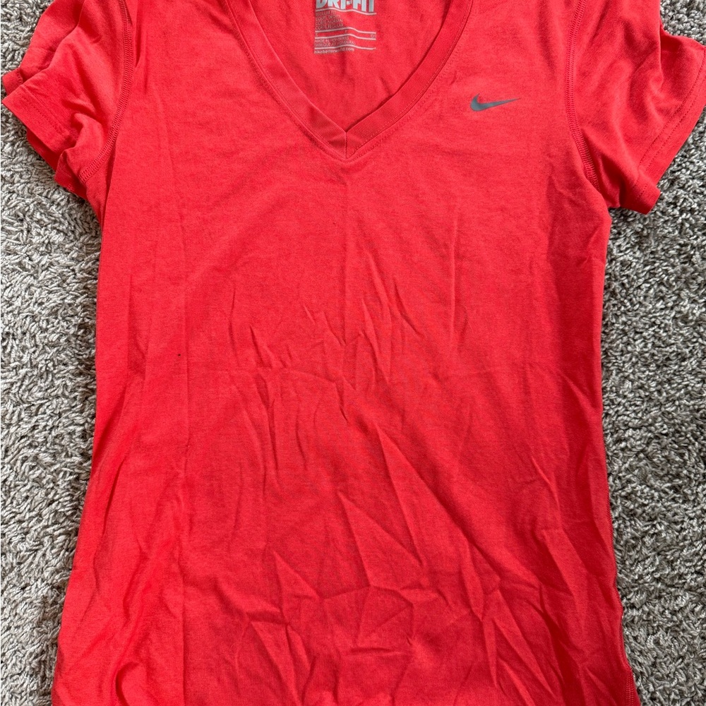 Nike Red Fitted Short Sleeve Tee